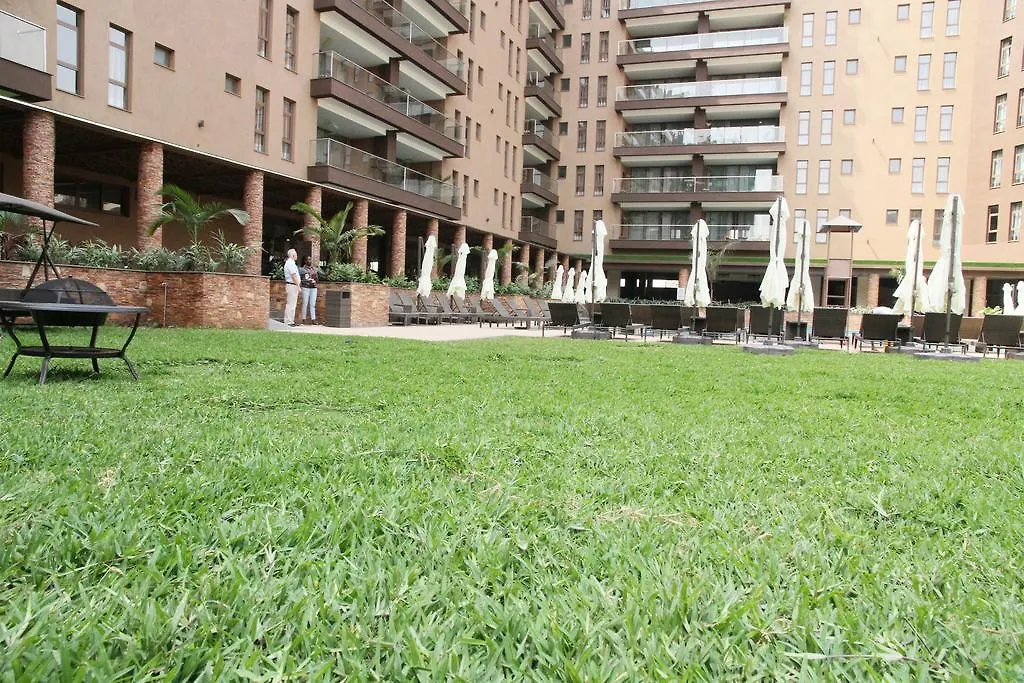 Speke Apartments Wampewo カンパラ